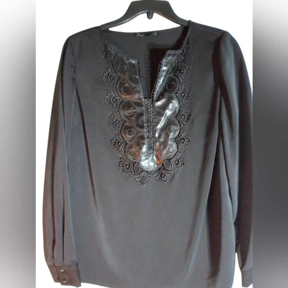 Noir Black Long Sleeve Top With Faux Leather Detail V Neck Size Small